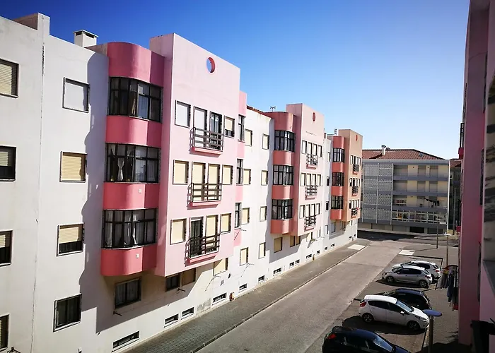 Peniche's Blue & Yellow Appartement *