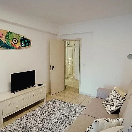 Apartment Peniche's Blue & Yellow Peniche